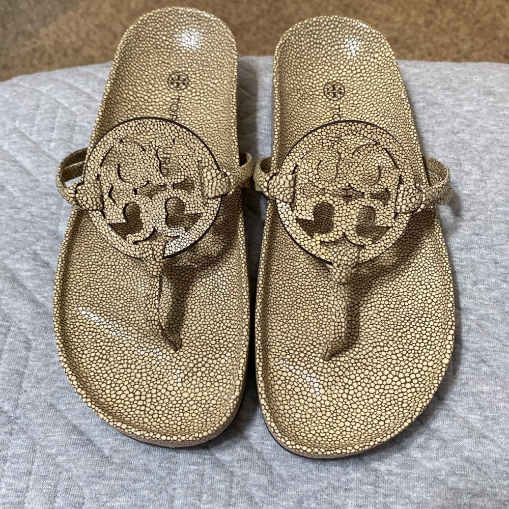 Authentic Tory Burch Miller Cloud Stingray Printed Leather size 7
